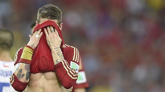 Sergio Ramos se lamenta en Maracaná. 