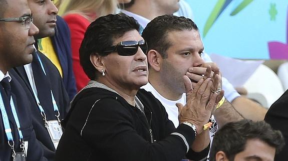 Maradona, en el partido entre Argentina e Irán. 