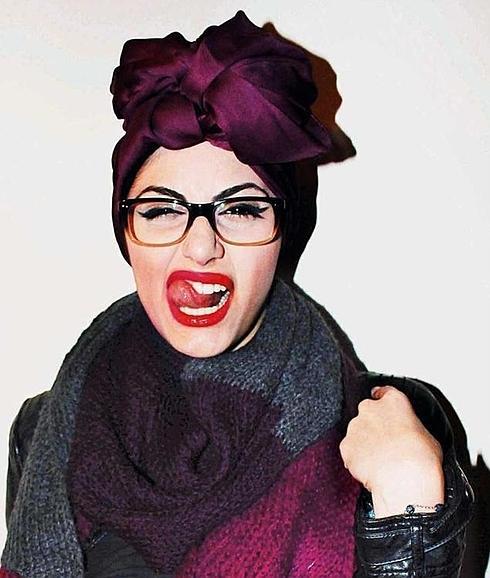 Ascia Akf, la bloguera rebelde del hijab style
