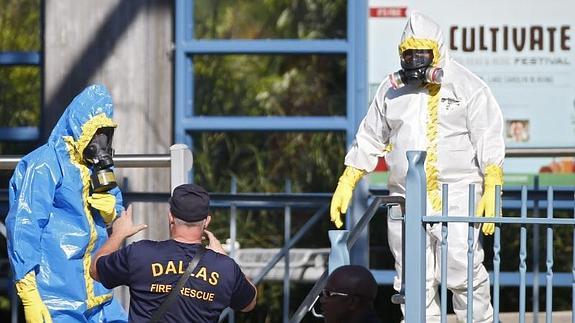 EE UU también revisa su protocolo contra el ébola