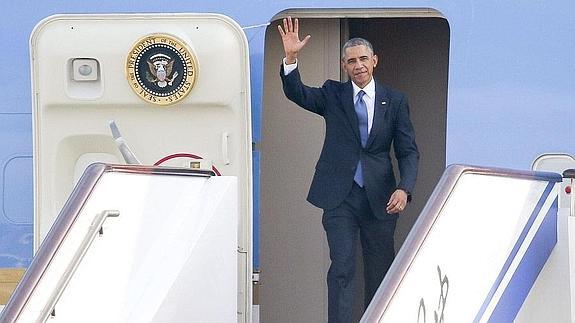 El presidente de los Estados Unidos, ayer en su llegada a Pekín. 