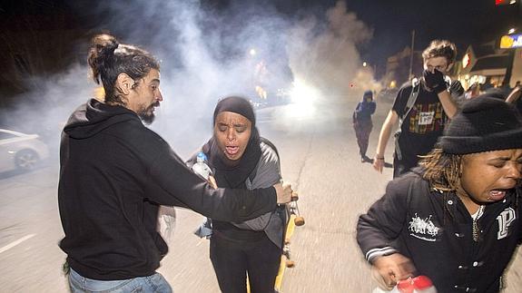 La Policía usó gases lacrimógenos. 