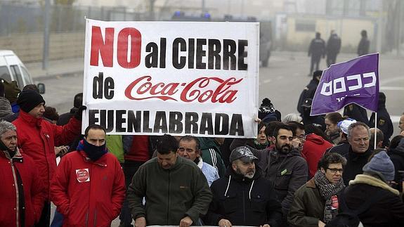 Trabajadores de Coca-Cola, durante una protesta.