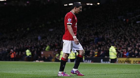 Ángel di María, tras su expulsión en Old Trafford. 