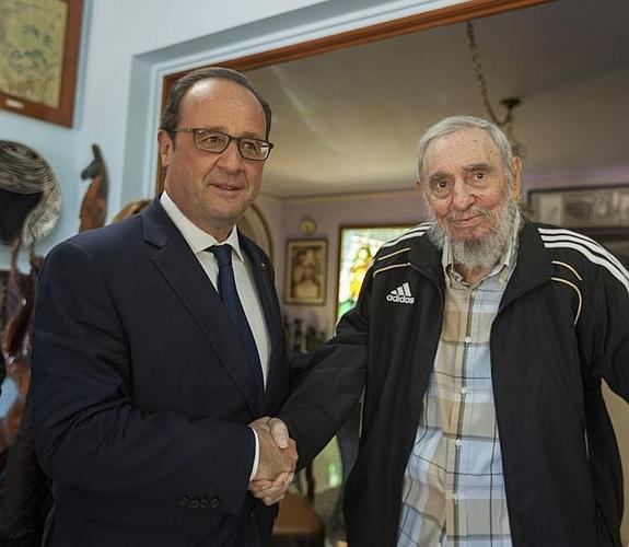 Hollande y Fidel Castro. 