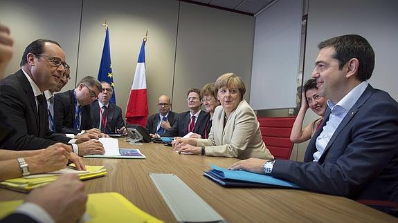 Reunión entre Hollande, Merkel y Tsipras.