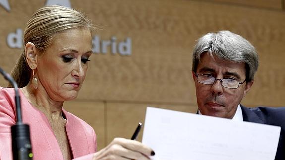 Cristina Cifuentes, junto a Ángel Garrido.