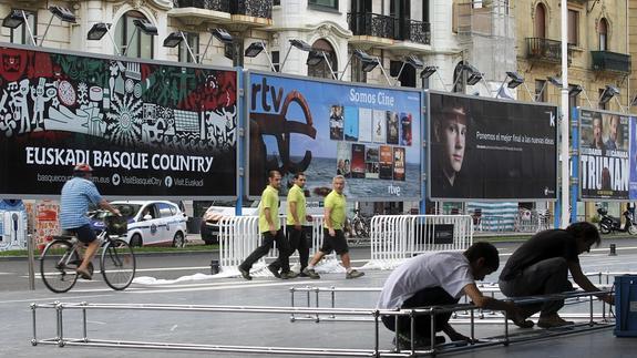 Últimos preparativos para el Festival de Cine de San Sebastián.