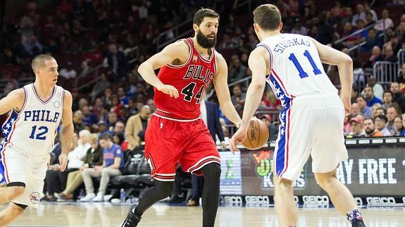 Mirotic, durante el partido de los Sixers. 