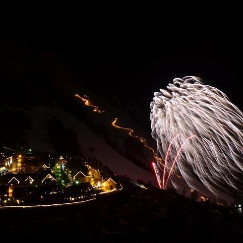 Fuegos artificiales en la estación de Baqueira Beret