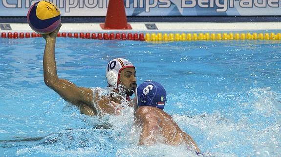 Francisco Fernández (i) durante un partido. 