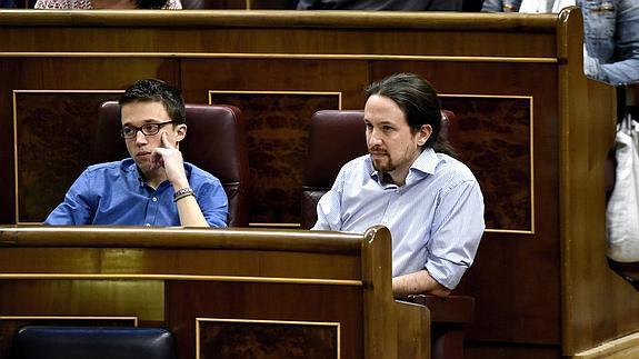 El líder de Podemos, Pablo Iglesias y el secretario político de Podemos, Íñigo Errejón. 