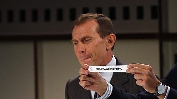 Emilio Butragueño, en un sorteo de Copa del Rey. 