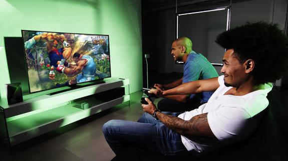 Dos usuarios, jugando con Nvidia Shield Android TV.
