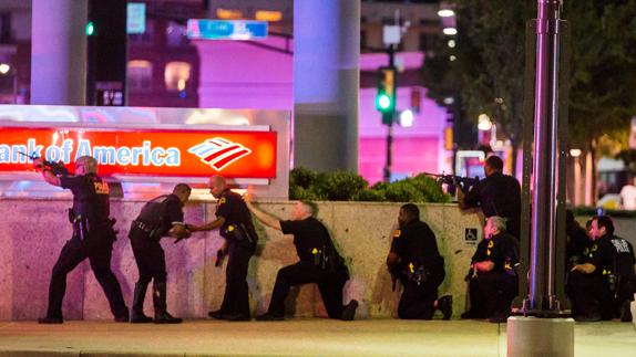 Zona del tiroteo mortal contra agentes de policía en Dallas.