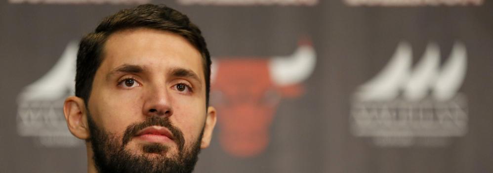 Nikola Mirotic, durante una rueda de prensa. 