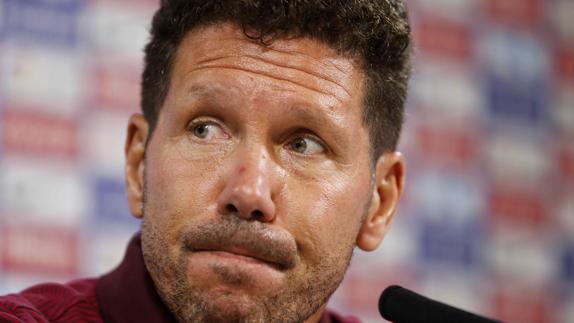 Simeone, en plena rueda de prensa. 