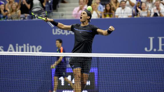 Rafa Nadal celebra su victoria ante el ruso Andrey Kuznetsov.