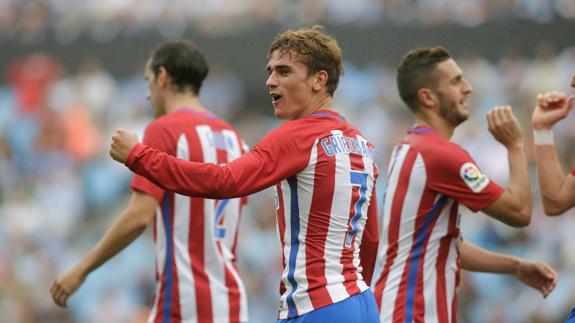 Griezmann celebra un gol durante el partido. 