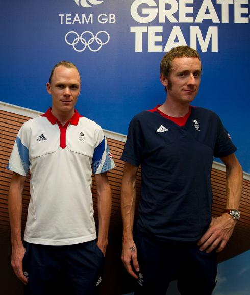 Froome (i) y Wiggins, en un acto. 