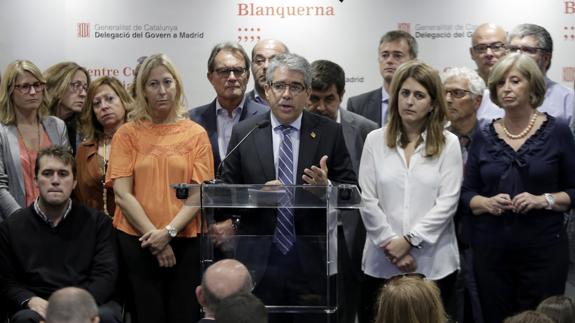 Francesc Homs, junto a otros cargos de la antigua Convergència. 