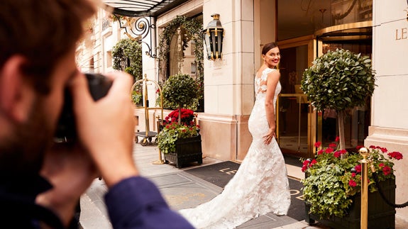 Irina Shayk posa para Atelier Pronovias.