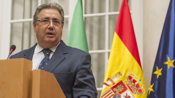 Zoido, en plena conferencia de prensa.