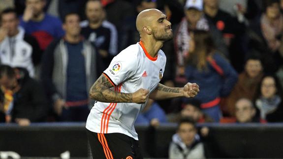 Zaza celebra su gol al Real Madrid. 