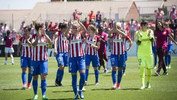 Las jugadoras del Atlético celebran la conquista de la Liga. 