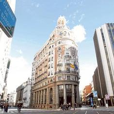 Edificio de la antigua sede del Banco de Valencia, hoy propiedad de Caixa Bank.