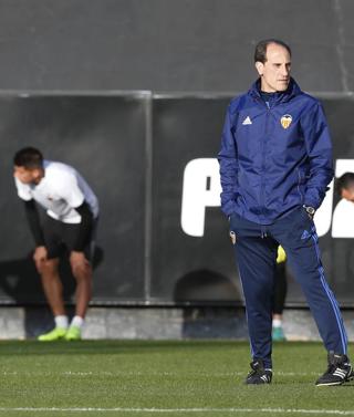 Garay, Enzo Pérez y Nani, fuera de la lista del Valencia CF