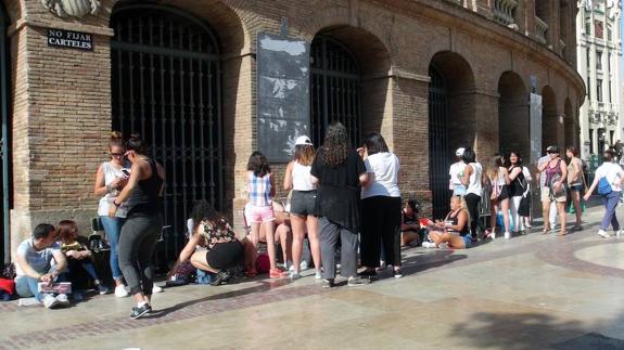 Colas desde primera hora de la mañana para ver a Ricky Martin