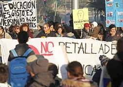 Protesta de profesores por los recortes. / Carlos Rodríguez