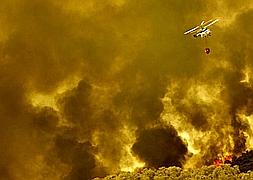 Detenido el causante del incendio de Andilla mientras arden sin control miles de hectáreas