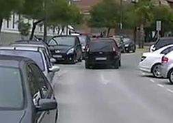 El coche de Lola Johnson sale de los juzgados de Paterna en dirección contraria