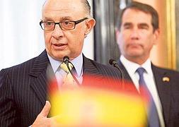 El ministro de Hacienda, Montoro. / EFE