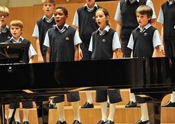 Las voces de los ángeles suenan en Valencia