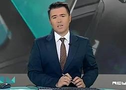El presentador, en el momento en el que anunciaba el cierre de "esta casa".