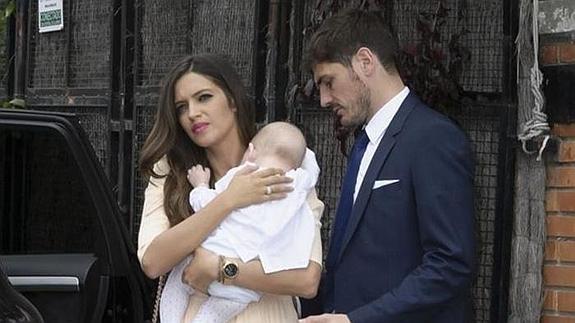 Sara Carbonero e Iker Casillas bautizan a su pequeño Martín. 