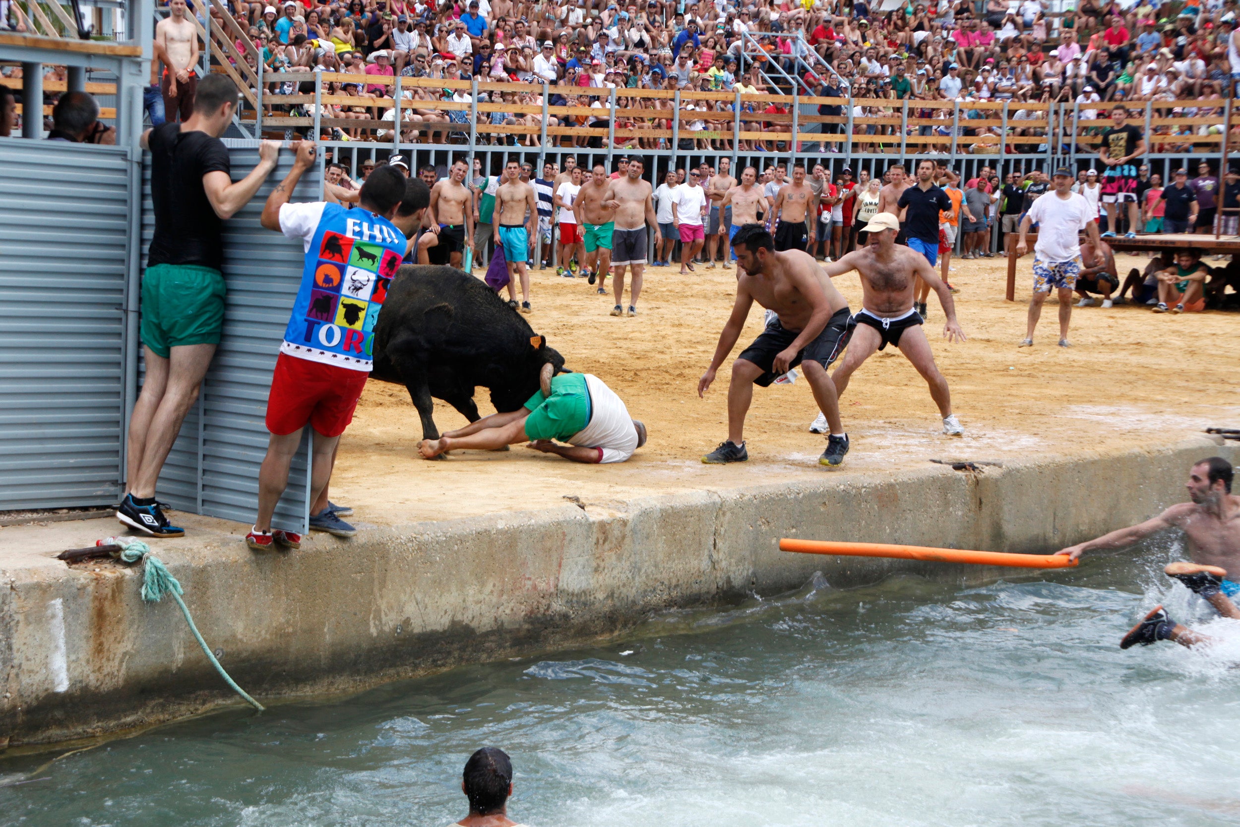 Herido muy grave en los bous a la mar