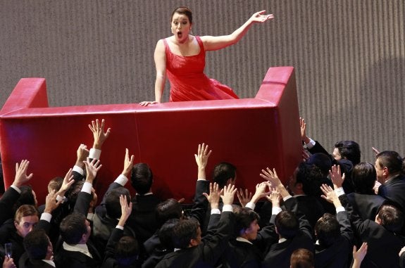 Representación de 'La Traviata' en el Palau de les Arts. :: juan josé monzó