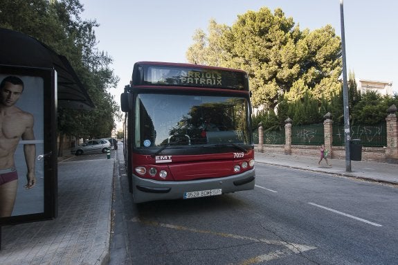 Un autobús de la línea 11 de la EMT. 