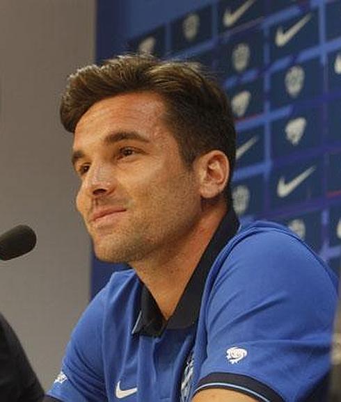 Toño, durante su presentación.