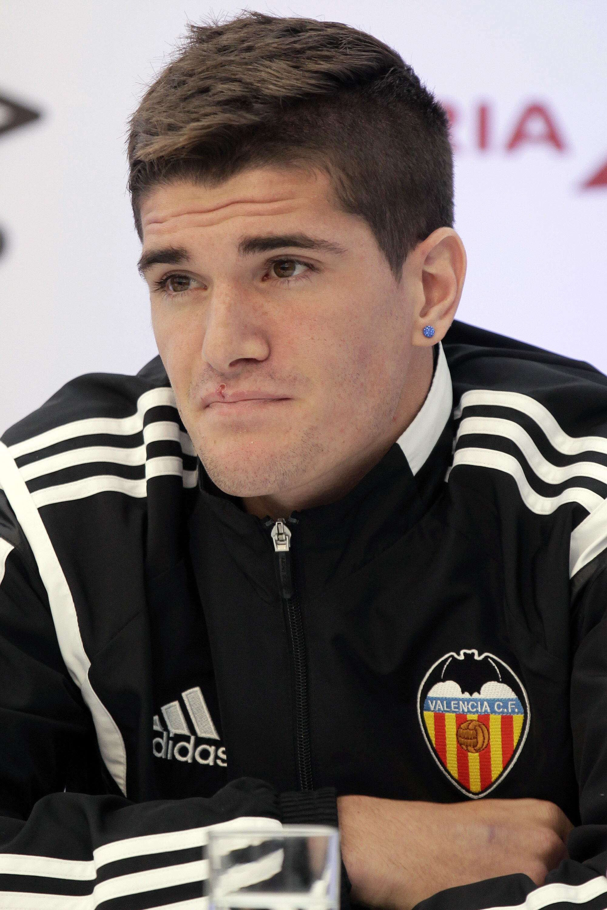 El Valencia carga contra la sanción de cuatro partidos a De Paul y anuncia recurso