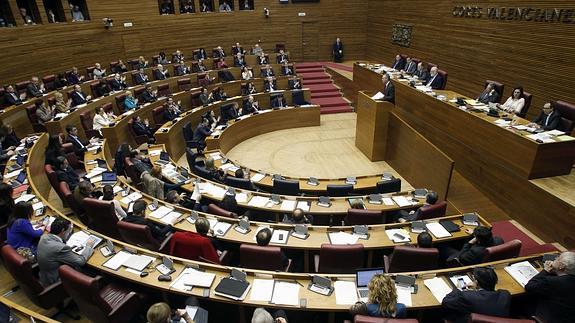 Les Corts: 9 plenos y 5 sesiones de control a Fabra de septiembre a diciembre