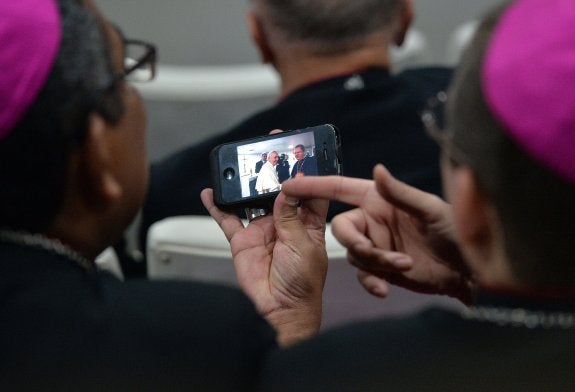La Iglesia extiende sus redes en internet