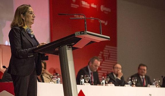 La ministra Ana Pastor, durante su intervención en el foro 'Futuro en Español'.