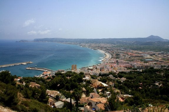 Una panorámica de parte del término municipal de Xàbia desde los molinos de la Plana de San Jerónimo. :: Tino Calvo