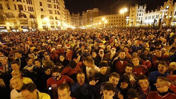 La 31.ª edición de la carrera de San Silvestre de Valencia reunió a 15.000 corredores.