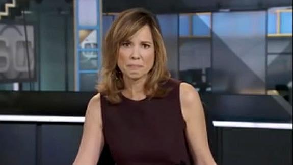 Una presentadora llora en directo al comunicar la muerte de un compañero